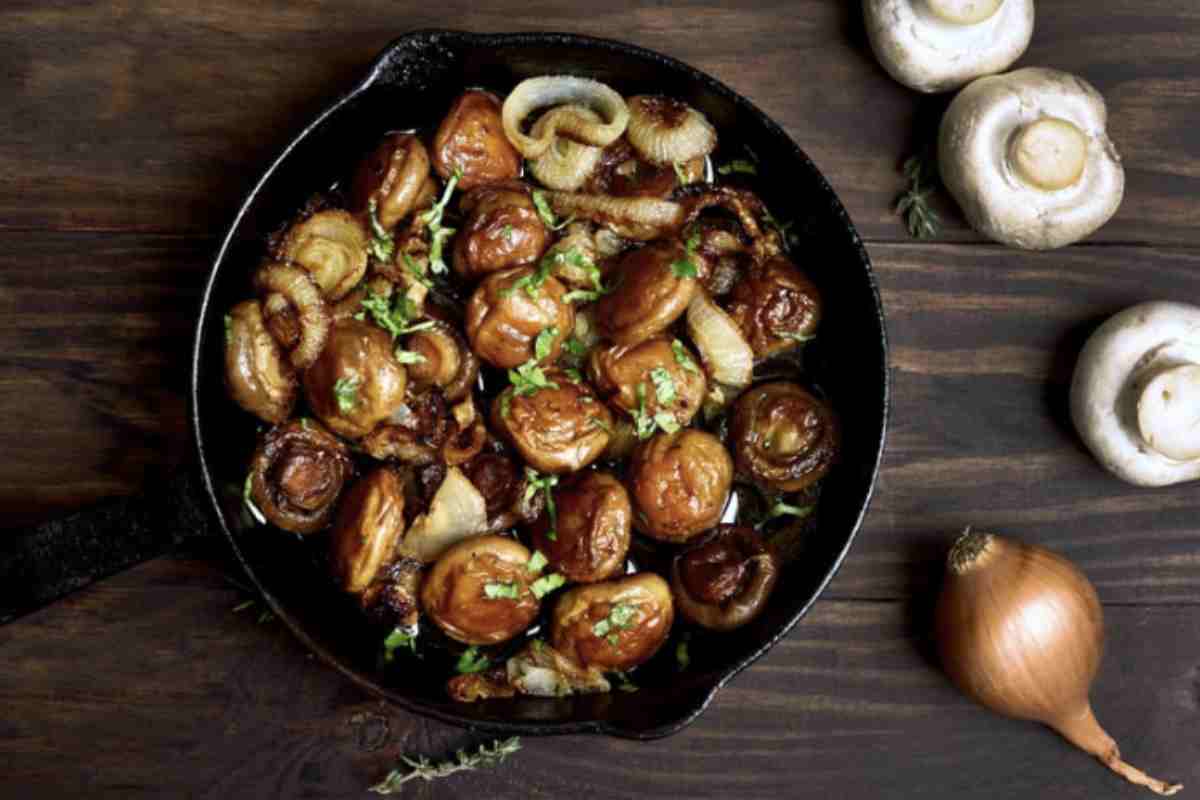Dieta donne Questo piatto versatile, arricchito da ingredienti tipici come il formaggio cremoso e lo speck, rappresenta un antipasto sfizioso