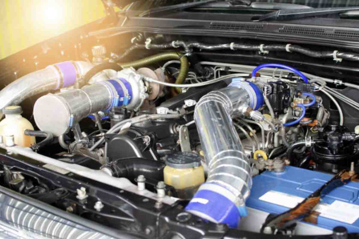 Motori Il nuovo Cancelliere tedesco Friedrich Merz, insediatosi nel maggio 2025, ha rilanciato la proposta di mantenere in vita i propulsori termici