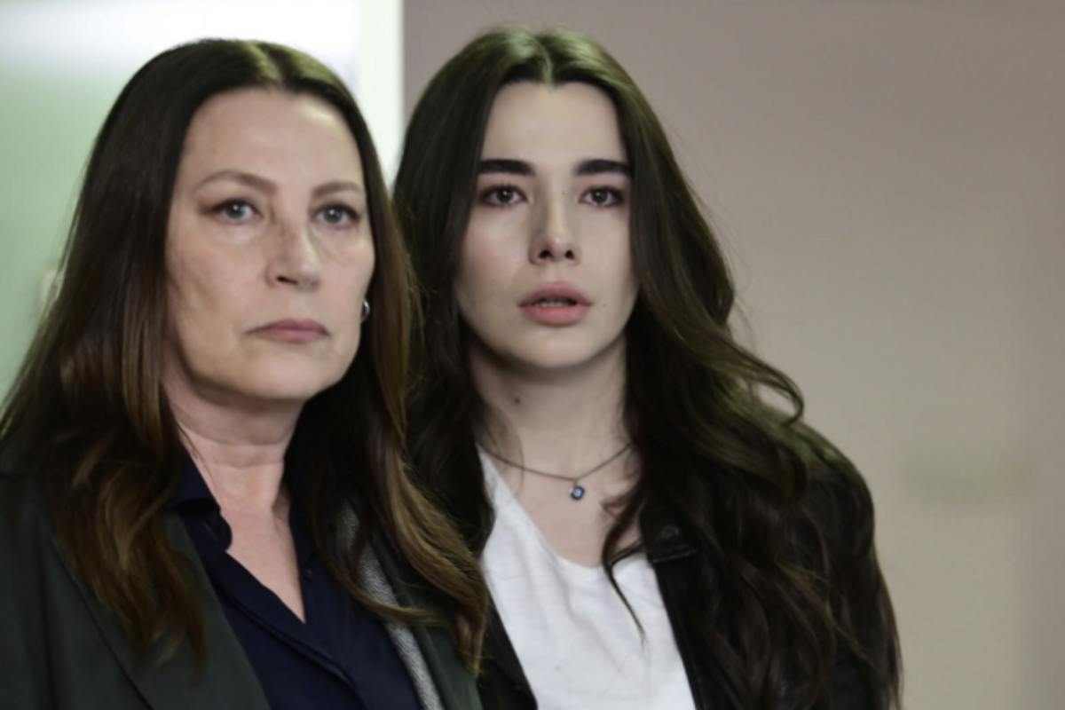 Per chi desidera approfondire la conoscenza del cast completo e dei personaggi di Tradimento, Mediaset Infinity rappresenta un punto di riferimento