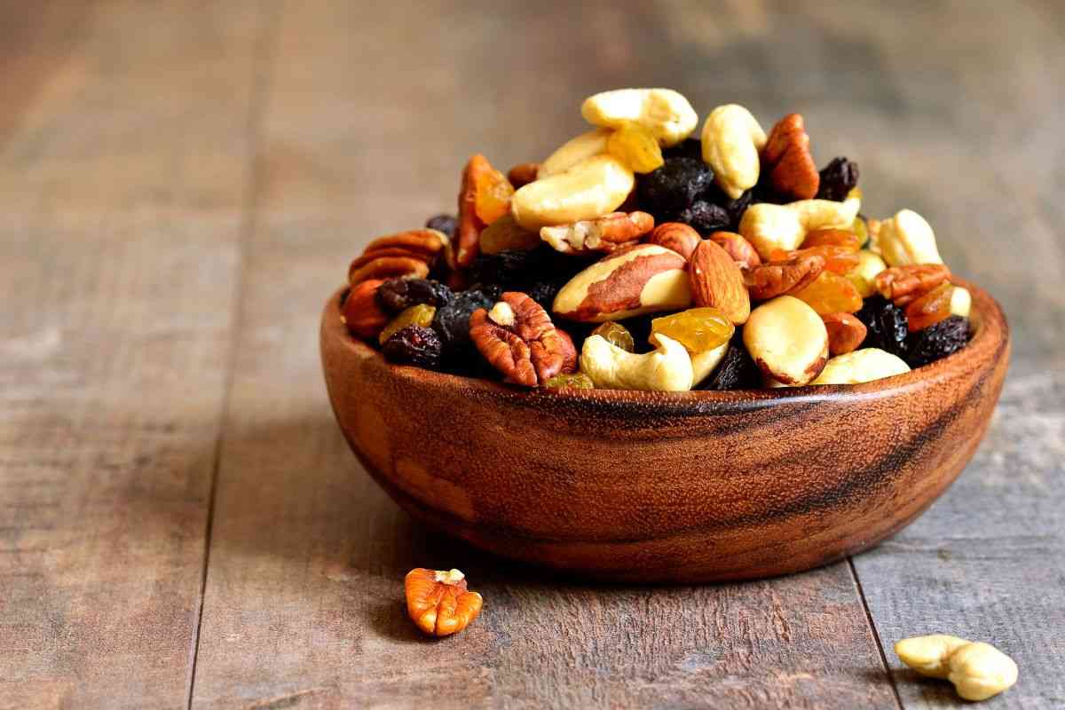 combatti l'insonnia con la frutta secca